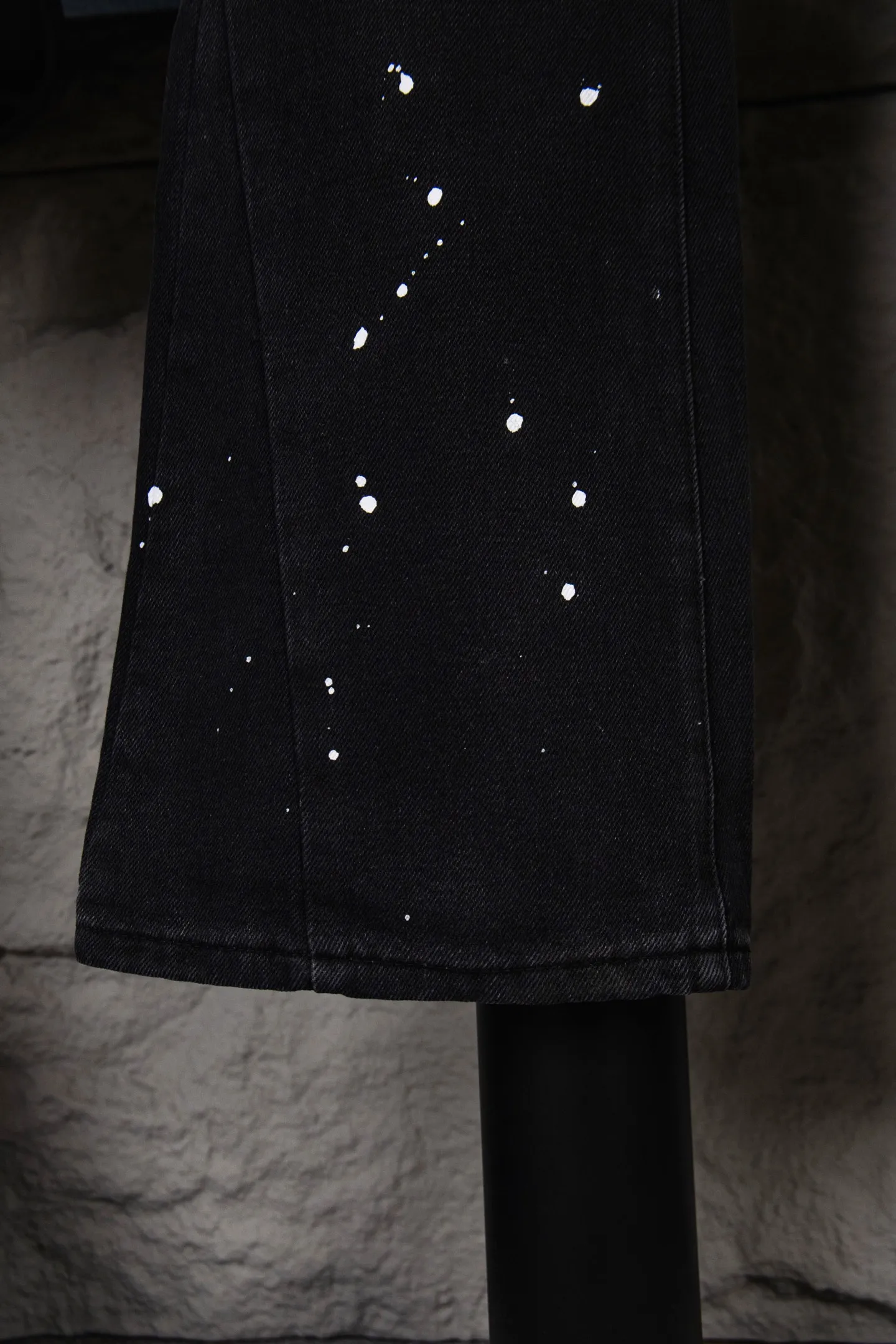 Style number: M460 P250 Top heavy industry GALLERY DEPT. Spliced ​​ink splash back logo washed retro jeans men and women high street splash ink pants micro-flared casual trousers trendy couple same style Size: 28 30 32 34 36 (corresponds to S M L XL XXL)